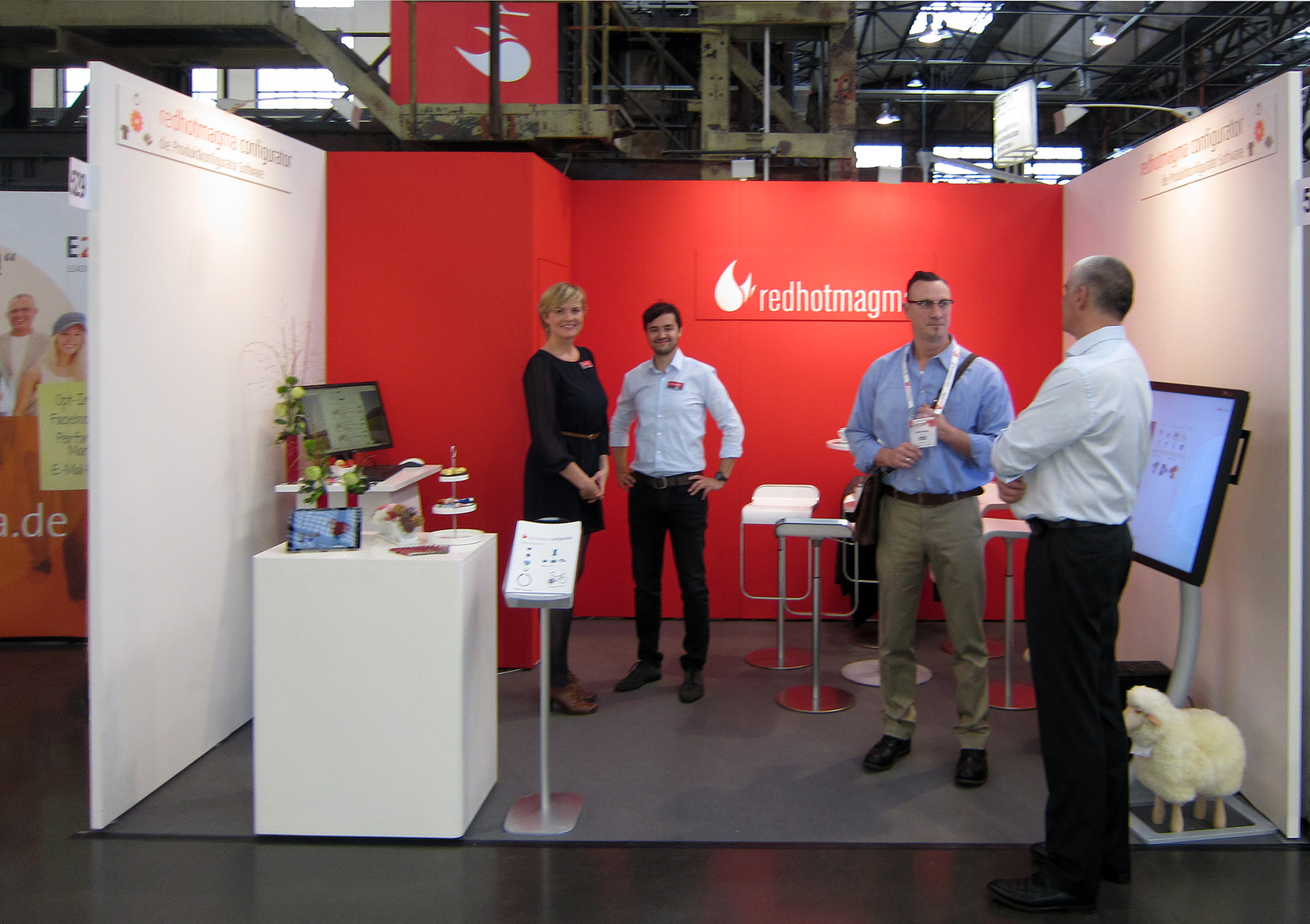 Hoffmann Messebau GmbH redhotmagma Neocom 2014